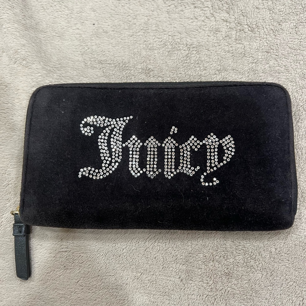 Juicy Couture Signature Velour Bling Wallet